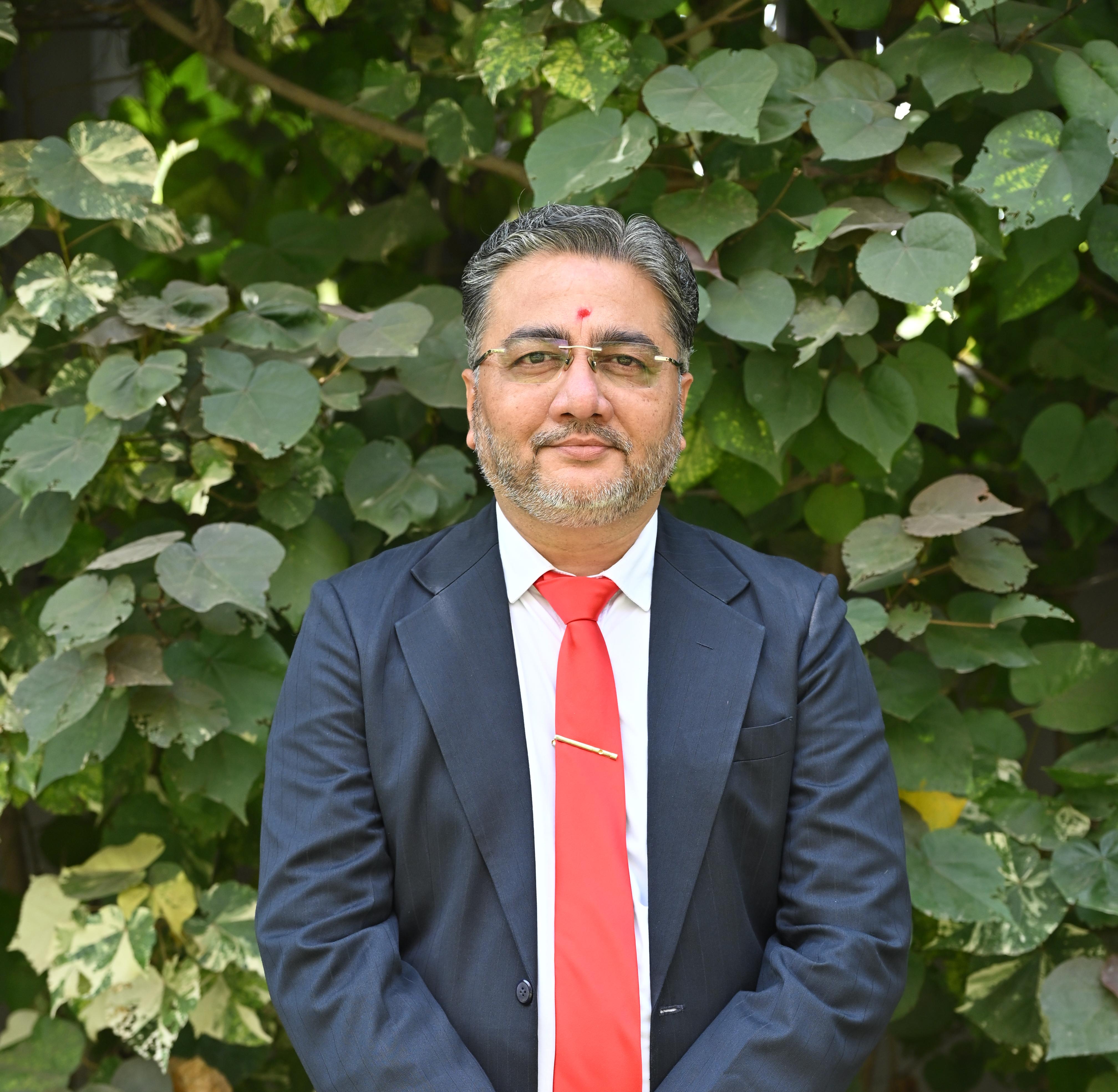 Portrait of Dr. Sandeep Makwana